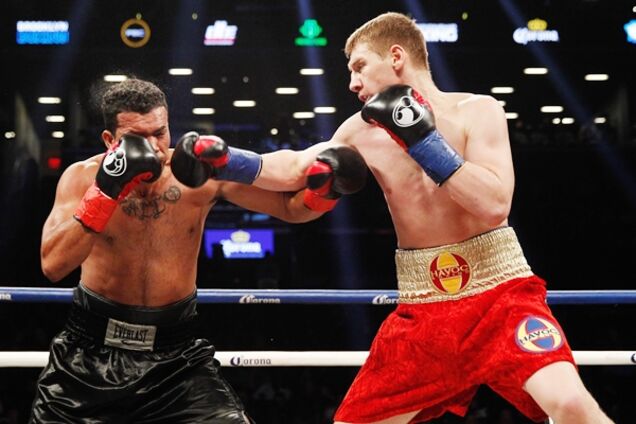 Знаменитый украинский боксер добыл яркую победу в США: видео нокаута