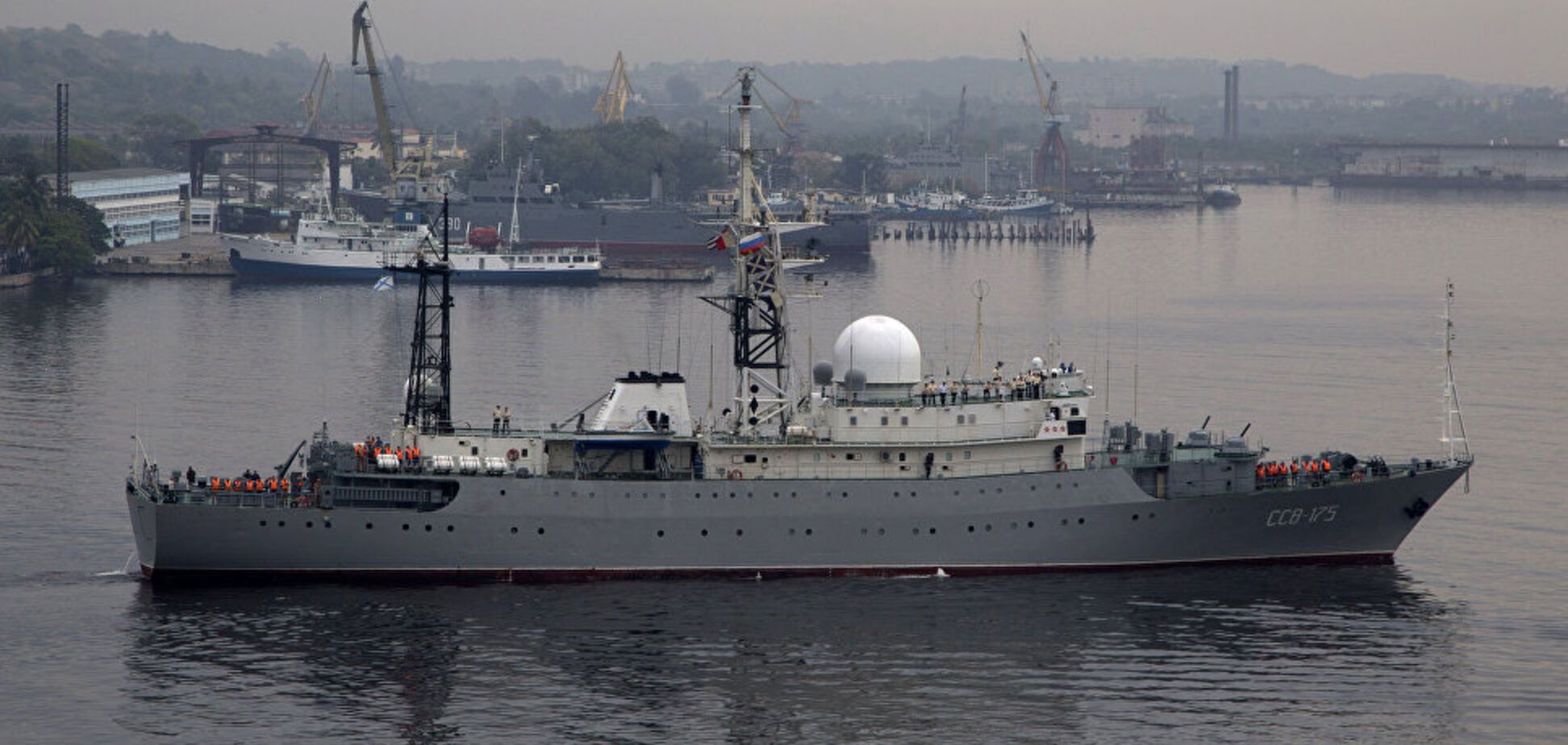 Стало відомо про нахабний інцидент з кораблем Росії біля берегів США: військові розкрили подробиці