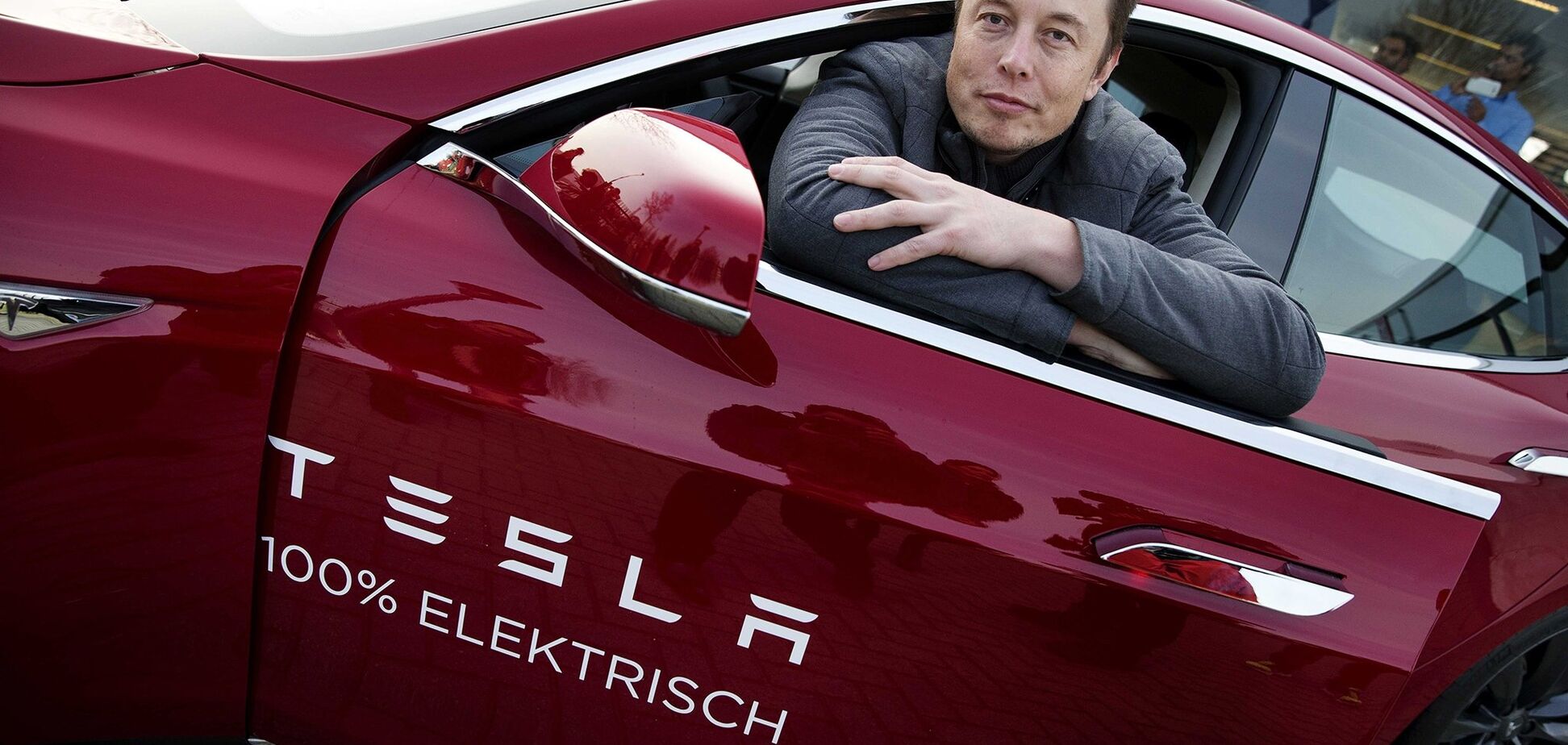 Илона Маска лишили зарплаты в собственной компании