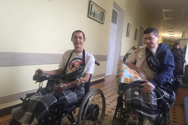 раненые военные