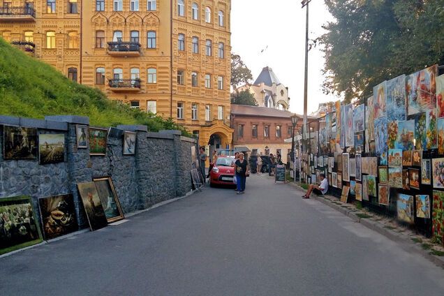 'Україна - смітник': відомому художнику пояснили, що йому винна держава