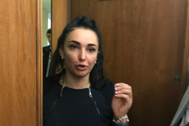 Виносили коробки: Пімахова розкрила деталі обшуку співробітниками НАБУ