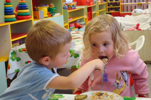 И этим кормят детей? Родителей возмутило гадкое меню в детсаду Киева