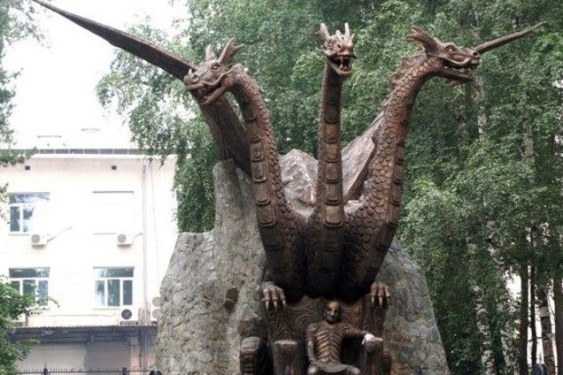 Будет только хуже и страшнее. Россиянам это быстро объяснят