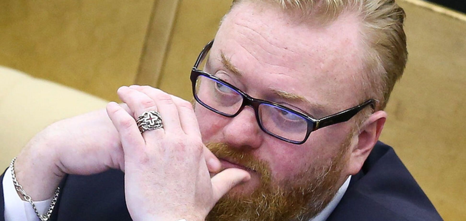 'Гнать вон и судить': в Госдуме грубо высказались о первом браке мужчин в РФ