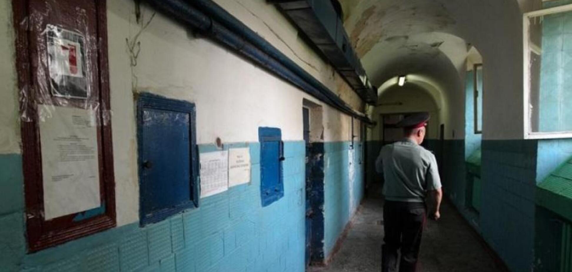 В Украине массово отпускают преступников