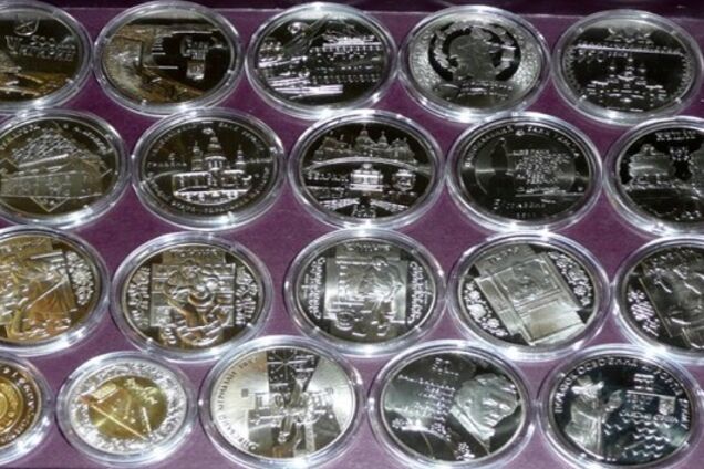 монети України