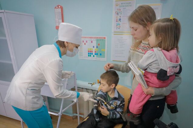 Эпидемии кори нет: Филатов проверил, как проходит вакцинация в медучреждениях Днепра