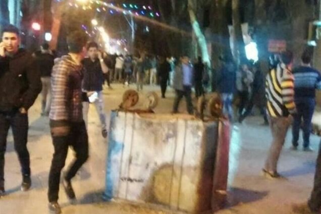 Заворушення в Ірані: влада пригрозила бунтівникам 'суворим покаранням'