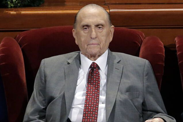 В США умер глава мормонов: что о нем известно