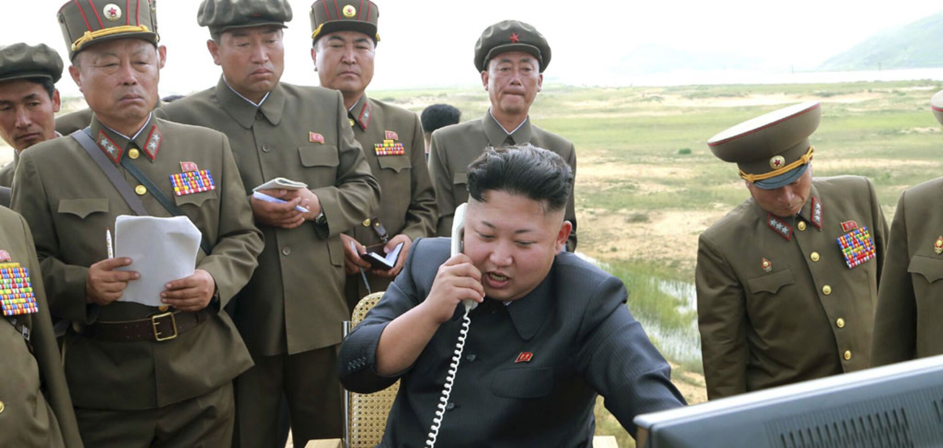 Ким Чен Ын испугался? Дипломат пояснил жест диктатора к Южной Корее
