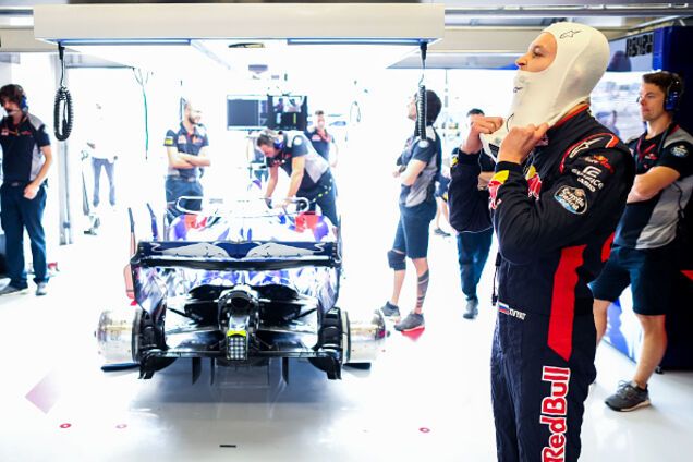 'Это катастрофа': легенда Формулы-1 загнобил лучшего гонщика России