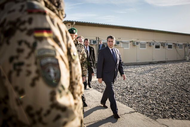 'Очень опасно': в Германии дали серьезное обещание по Донбассу