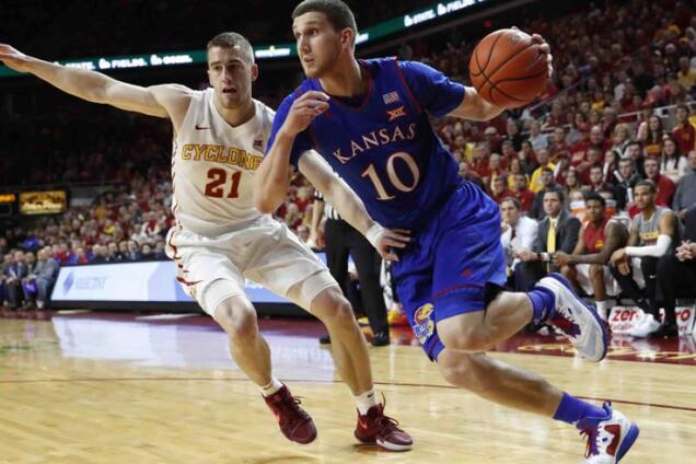 20-летний украинский баскетболист произвел невероятный фурор в США: яркое видео