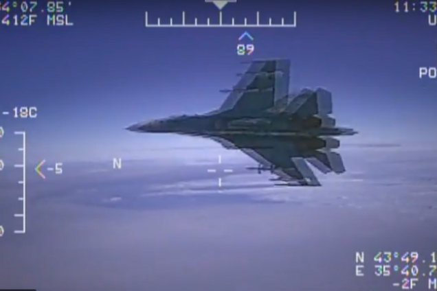 США зняли на відео провокацію винищувача РФ над Чорним морем