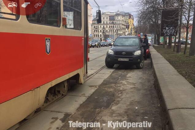 'Приветики, а что не так?' В Киеве героиня парковки устроила транспортный апокалипсис