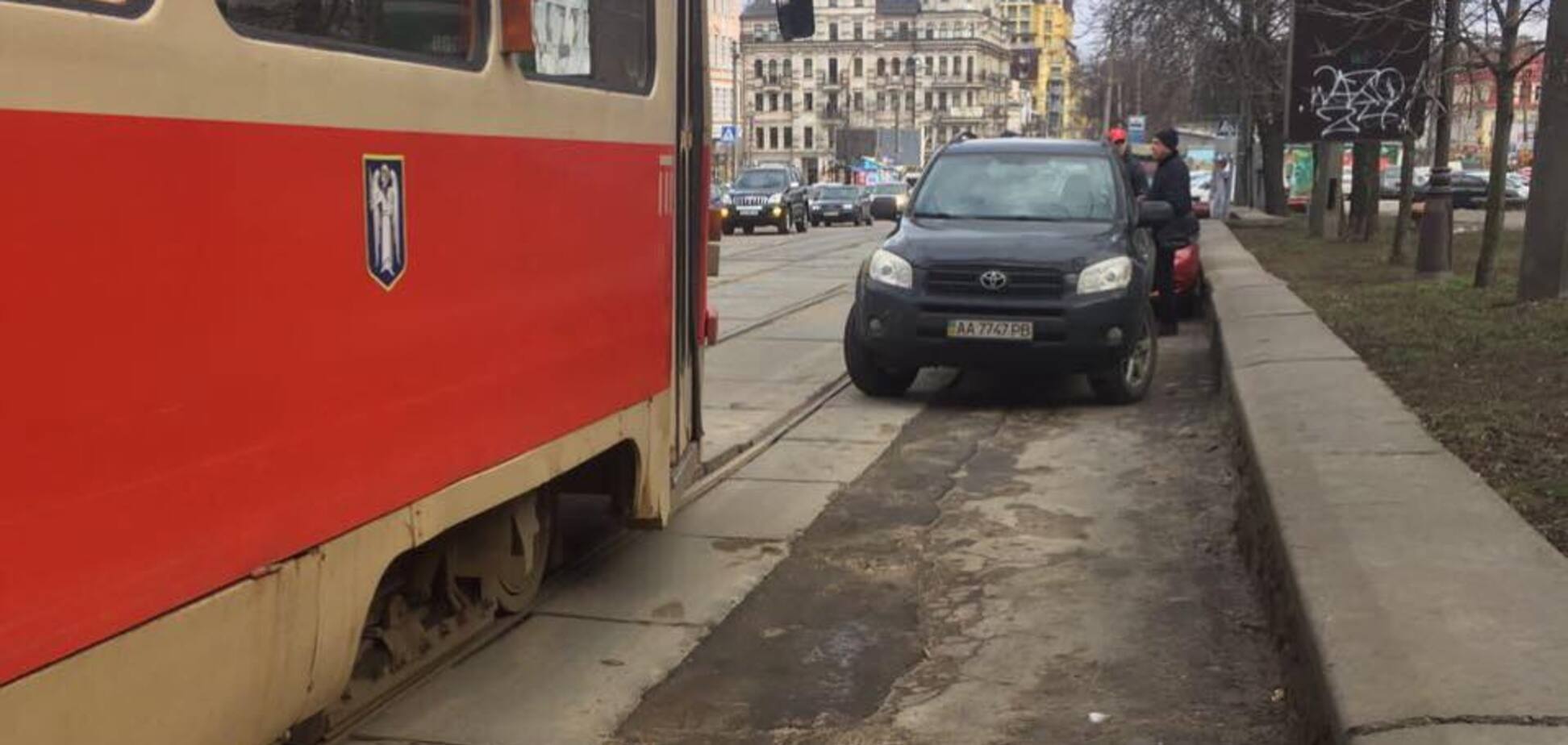 'Приветики, а что не так?' В Киеве героиня парковки устроила транспортный апокалипсис