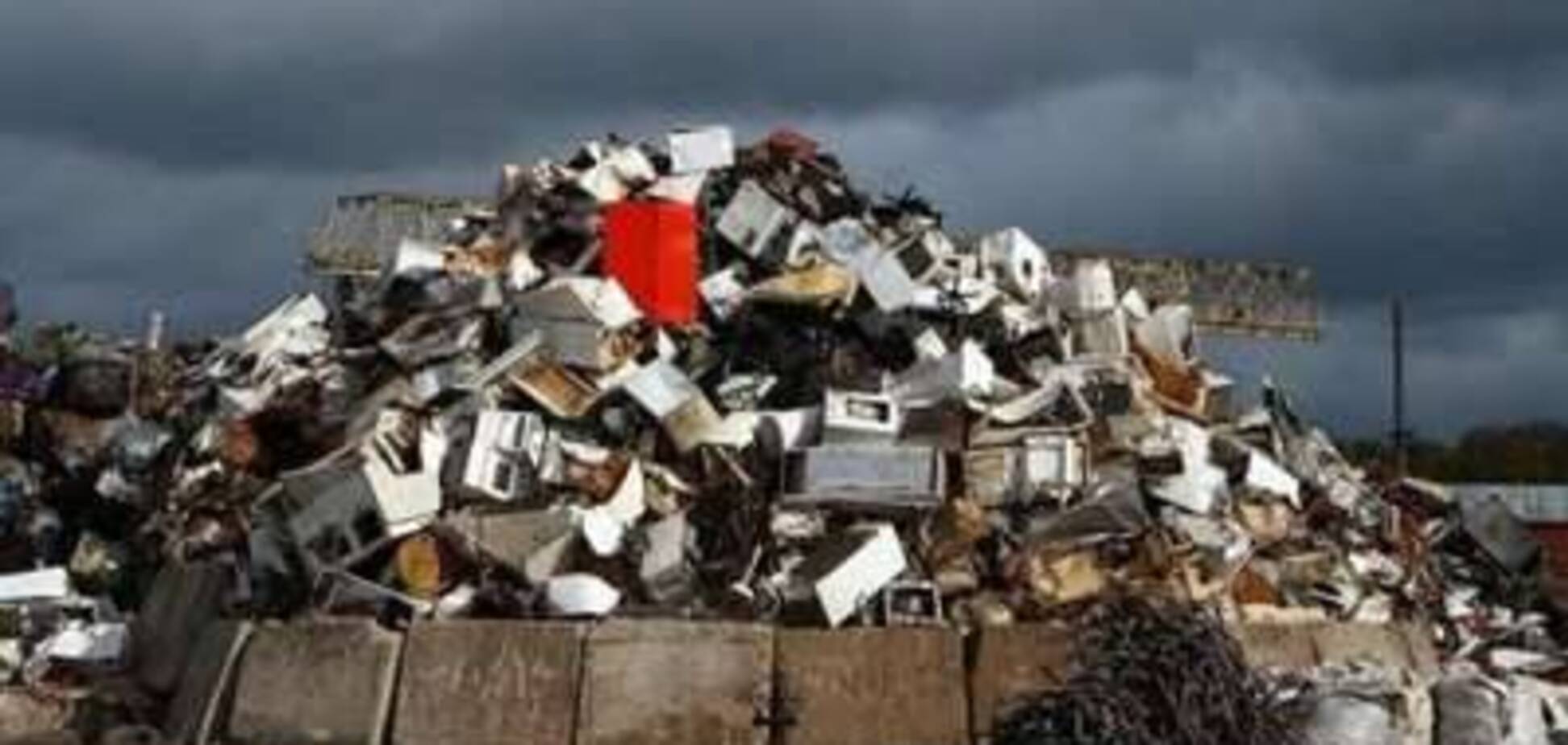 Премьер поддержал закон о детенизации рынка металлолома