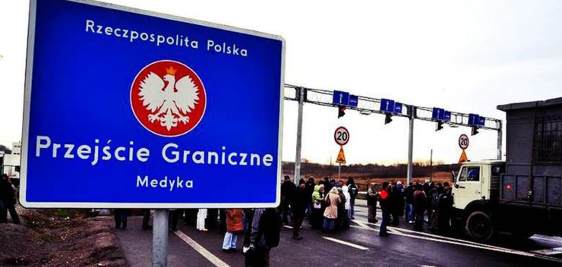Это не беженцы! Омбудсмен пояснила наплыв украинцев в Польшу