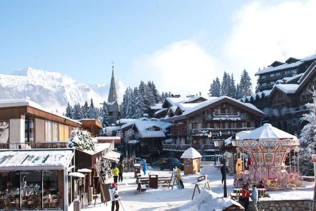 'Волохаті кицьки': блогер висміяв красунь із Росії на популярному курорті