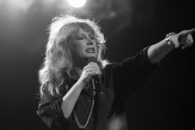 Бабушку понесло: новый образ Пугачевой вызвал ажиотаж в сети