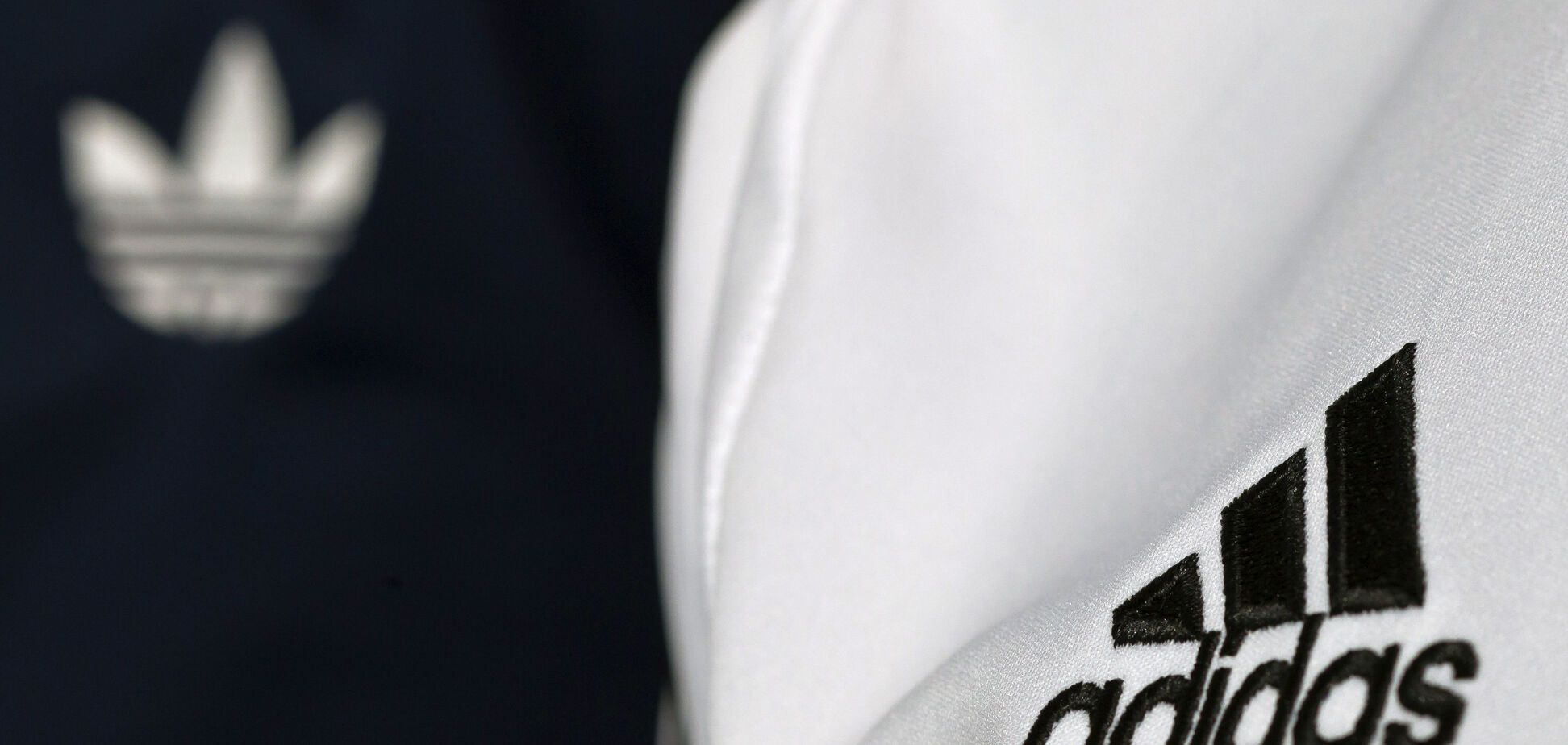 Санкционный скандал из-за Крыма: Adidas ответил на обвинения Украины