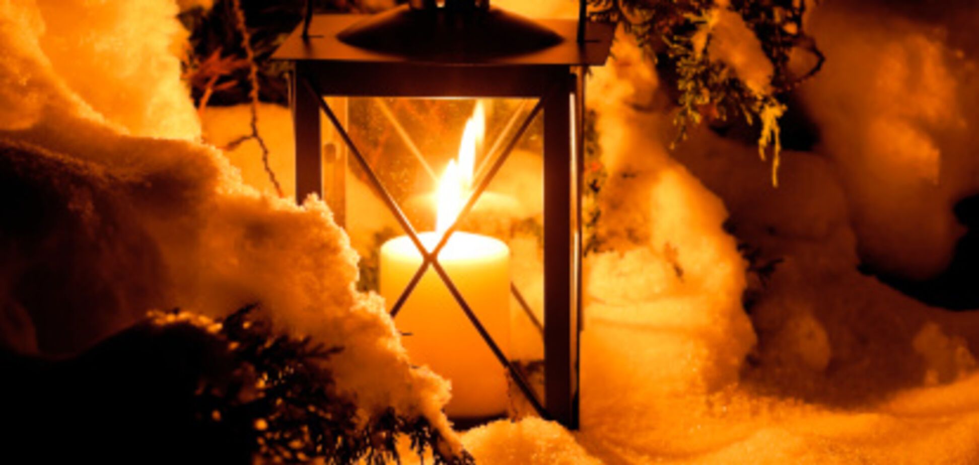 'Уже реально достали': известный писатель назвал 'маразмом' рождественскую традицию