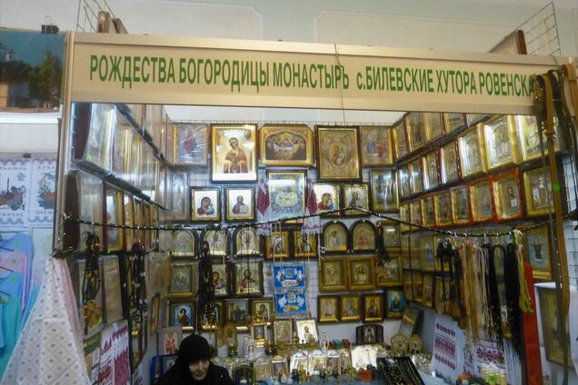 Лавра вляпалась в новый скандал с журналистами