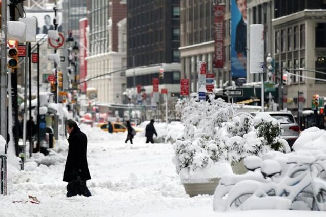 Кошмар! Снег не убирают!
