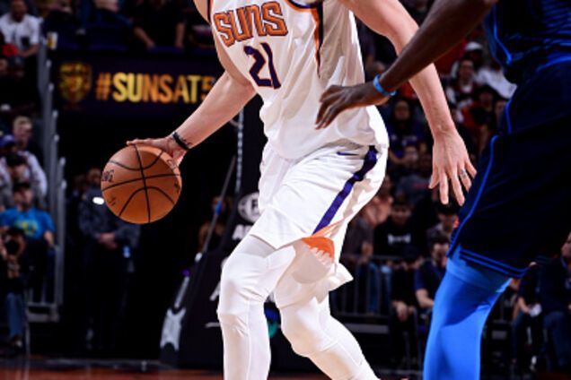 Игрок сборной Украины помог своему клубу одержать сенсационную победу в НБА: яркое видео