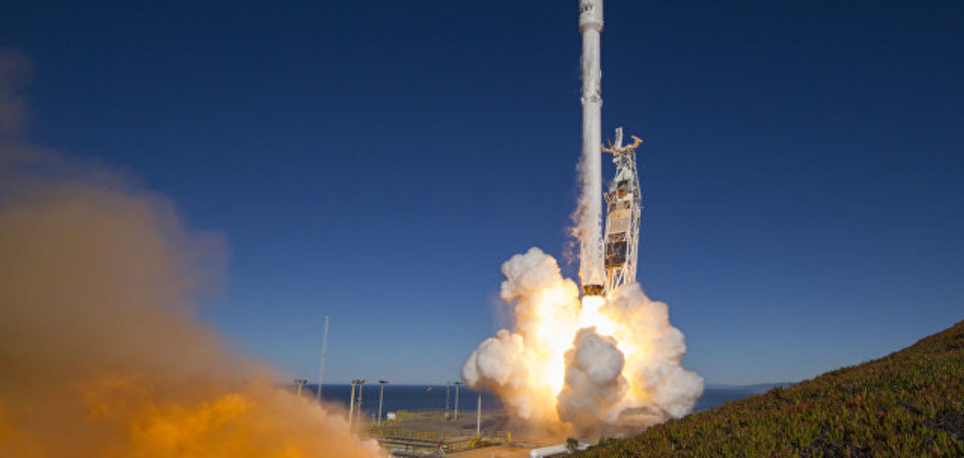 США потеряли секретный спутник