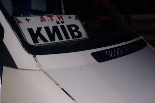 'Може, російське прізвище змінити?' Під Києвом розгорівся скандал у маршрутці