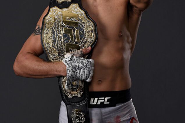 'Товстий і повільний': чемпіон світу 'опустив' кращого бійця Росії