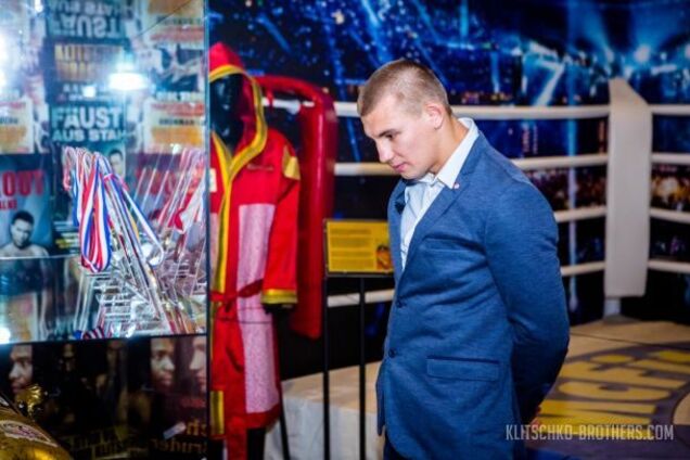 Известный украинский боксер стал жертвой мошенников