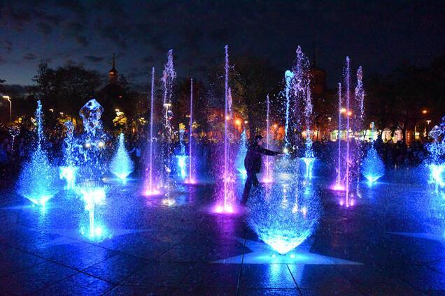 В Украине появилась мини-копия фонтана Скай Гардена