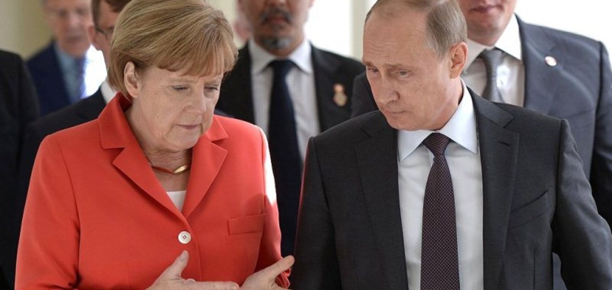 ''Путин - спаситель Запада'': в Германии рассказали о любви к России 