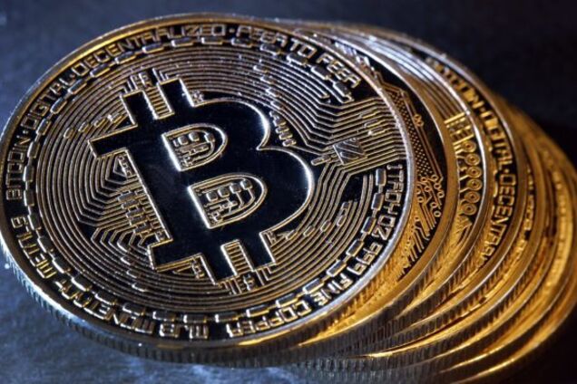 Криптовалюты упали в цене: сколько стоит биткоин и рипл