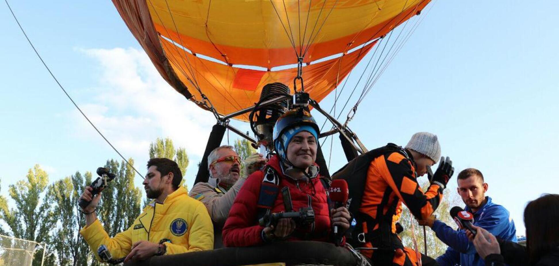 В Умані парашутисти на висоті більше 4 км встановили рекорд України