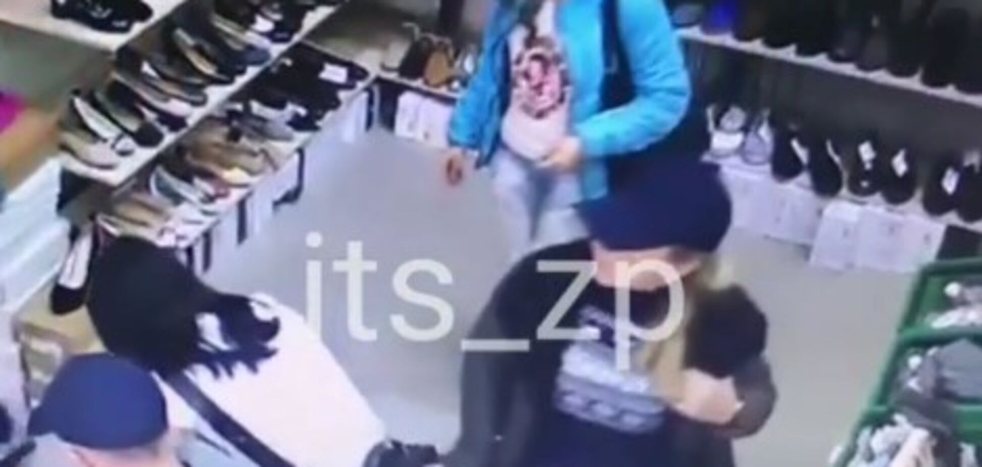 В сети показали, как ''работают'' воры в Запорожье: видео