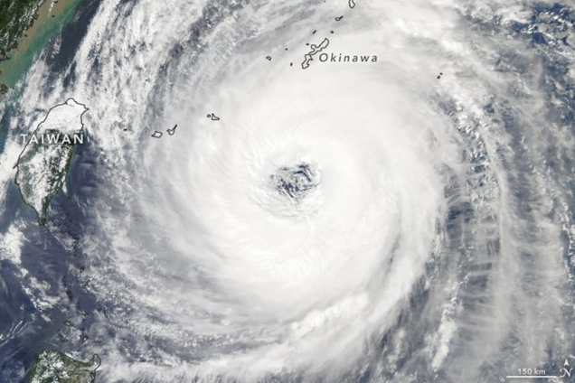 На Японию обрушился супертайфун: есть жертвы, более сотни раненых