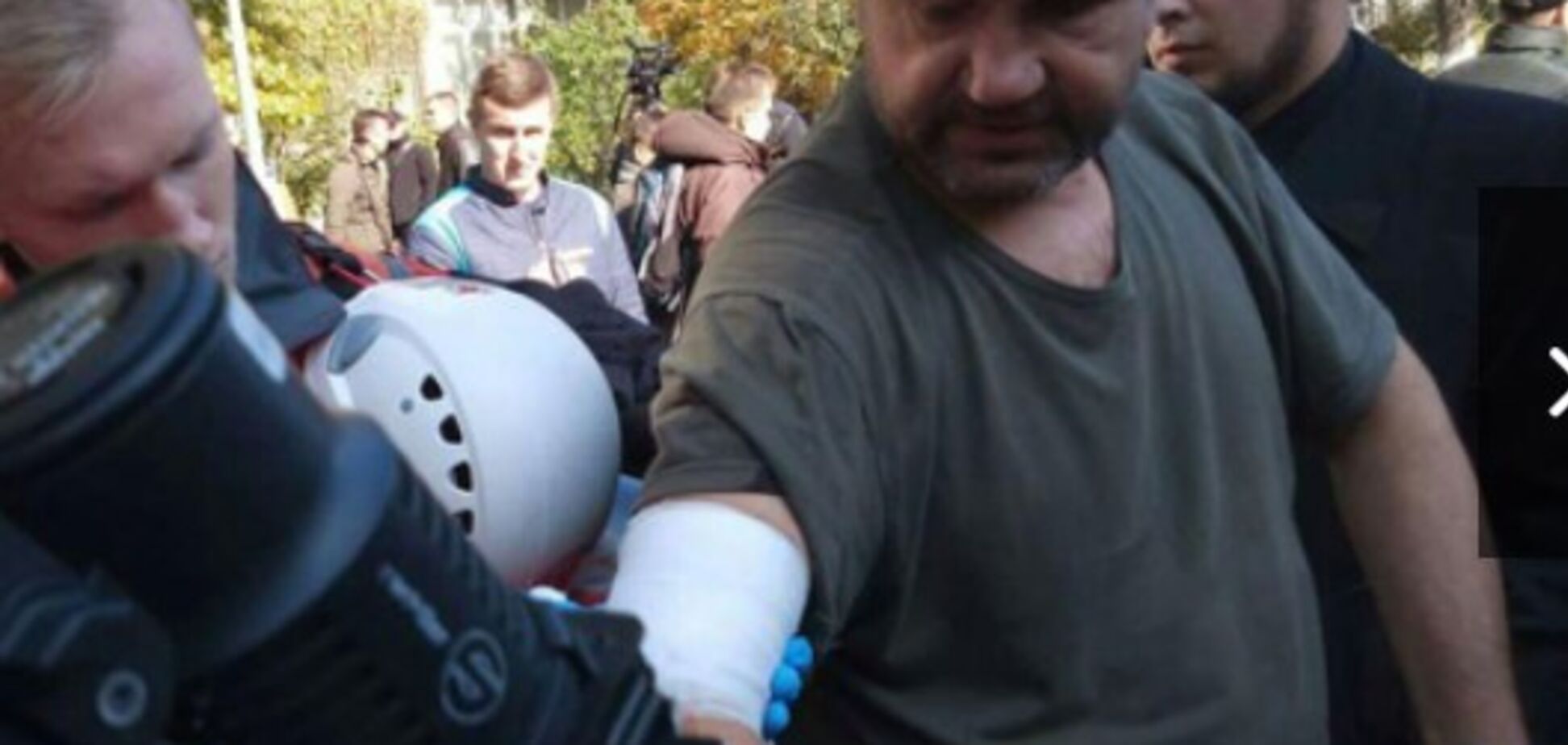 В Киеве под МВД произошли потасовки: все подробности, фото и видео 