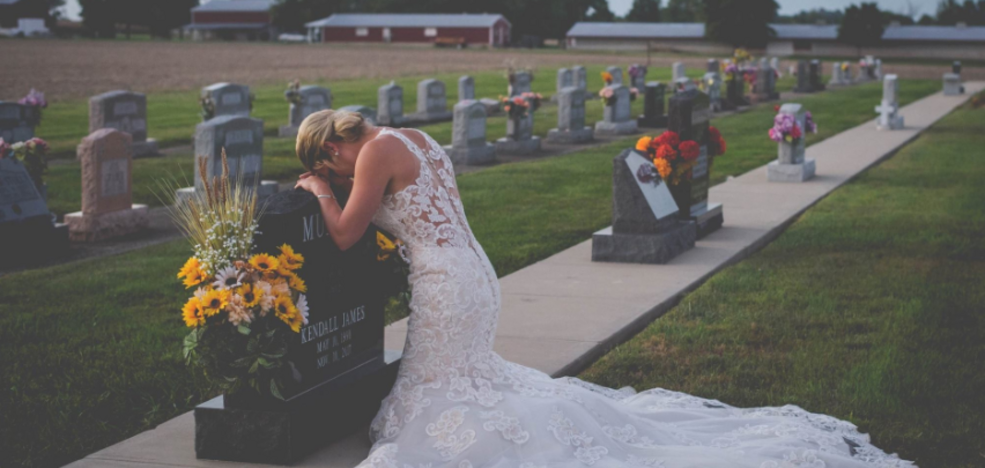 Вместо алтаря на кладбище: история американской пары растрогала сеть