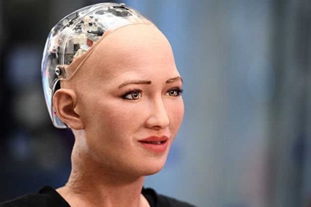 В Киев приехала самый умный робот в мире: что она говорила об Украине