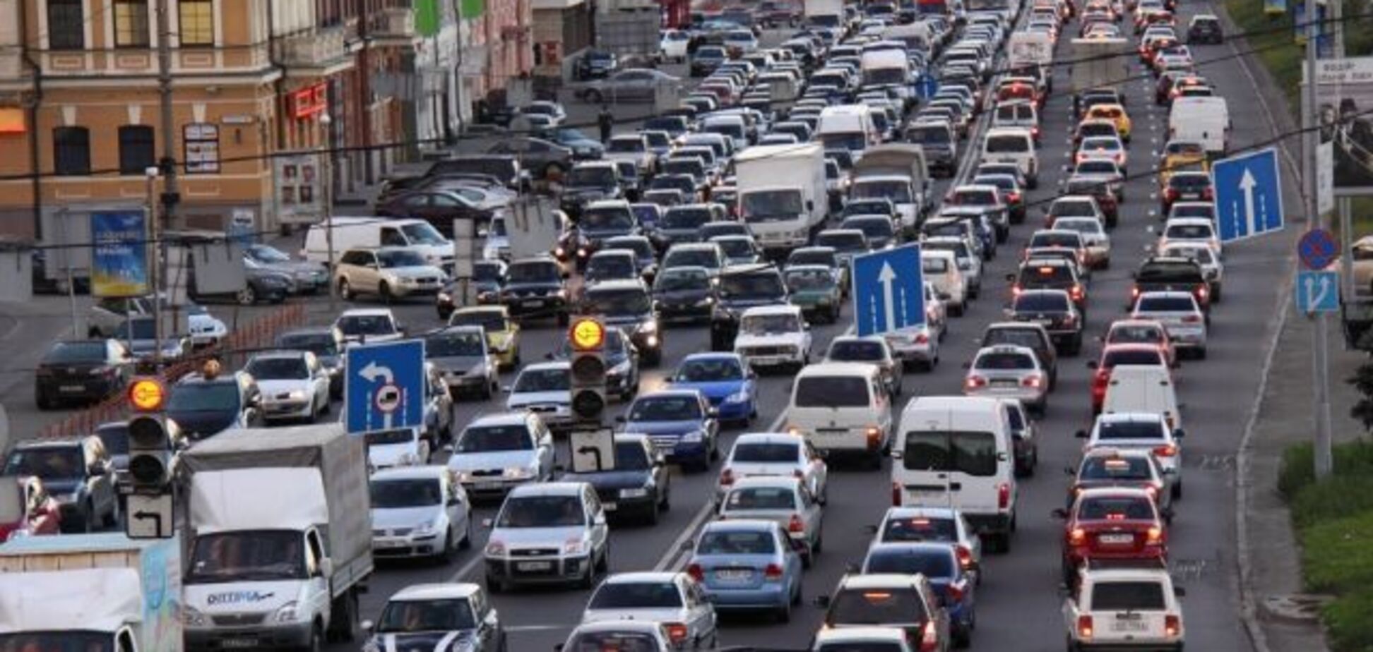 Парализует весь город: в Киеве маршрутки и авто пригрозили транспортным коллапсом