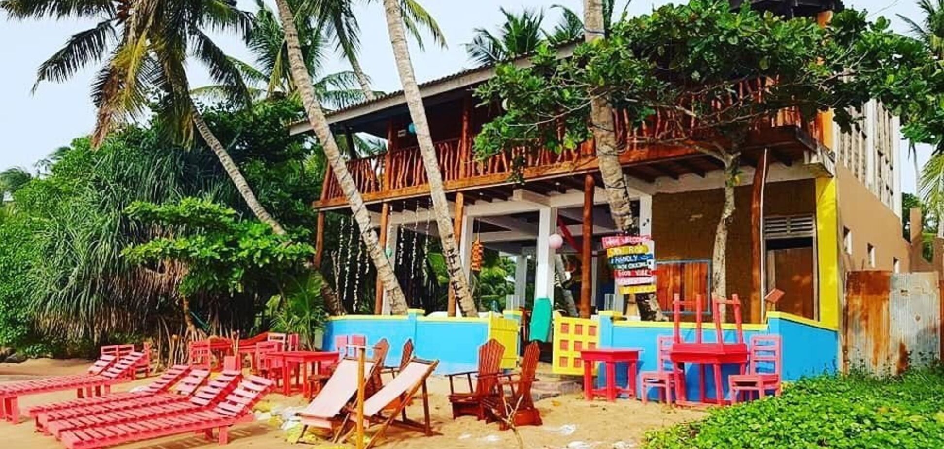 На Шрі-Ланці молодята з Англії по п'яні купили готель