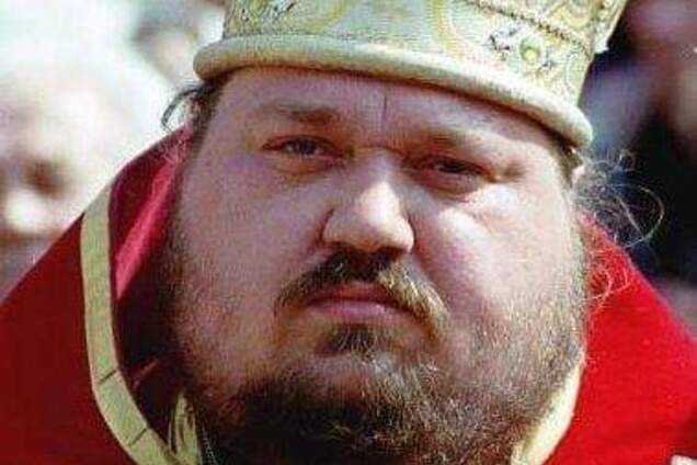 Томос не наш: московский поп пока уезжать не собирается