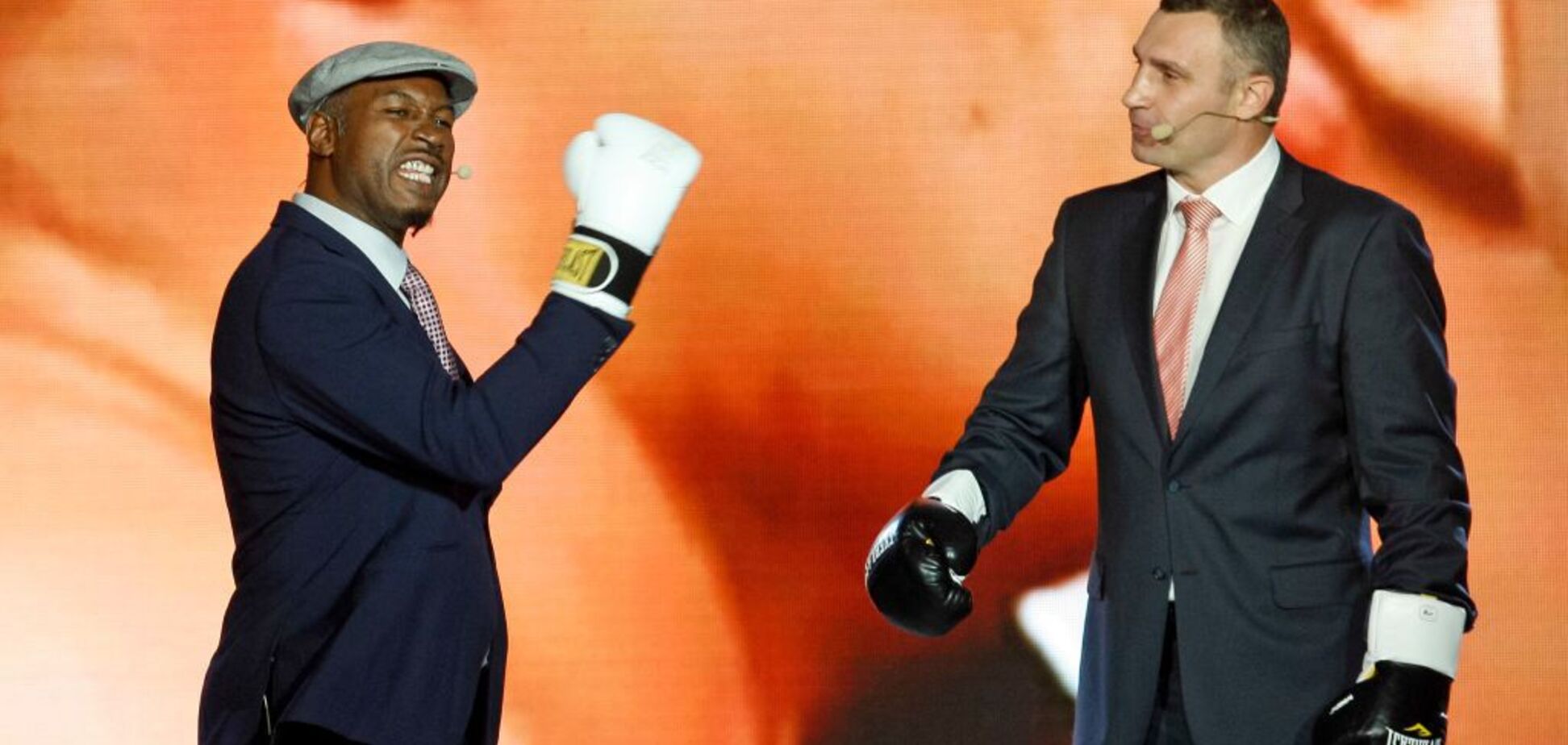 ''Не мог добраться'': Льюис восхитился Виталием Кличко