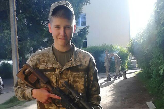 ''Чекала 18 років, щоб піти воювати'': в Україні сумують за загиблою в ООС героїнею