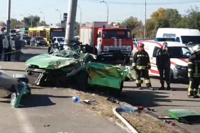 У Києві сталася масштабна смертельна ДТП: всі подробиці, фото і відео