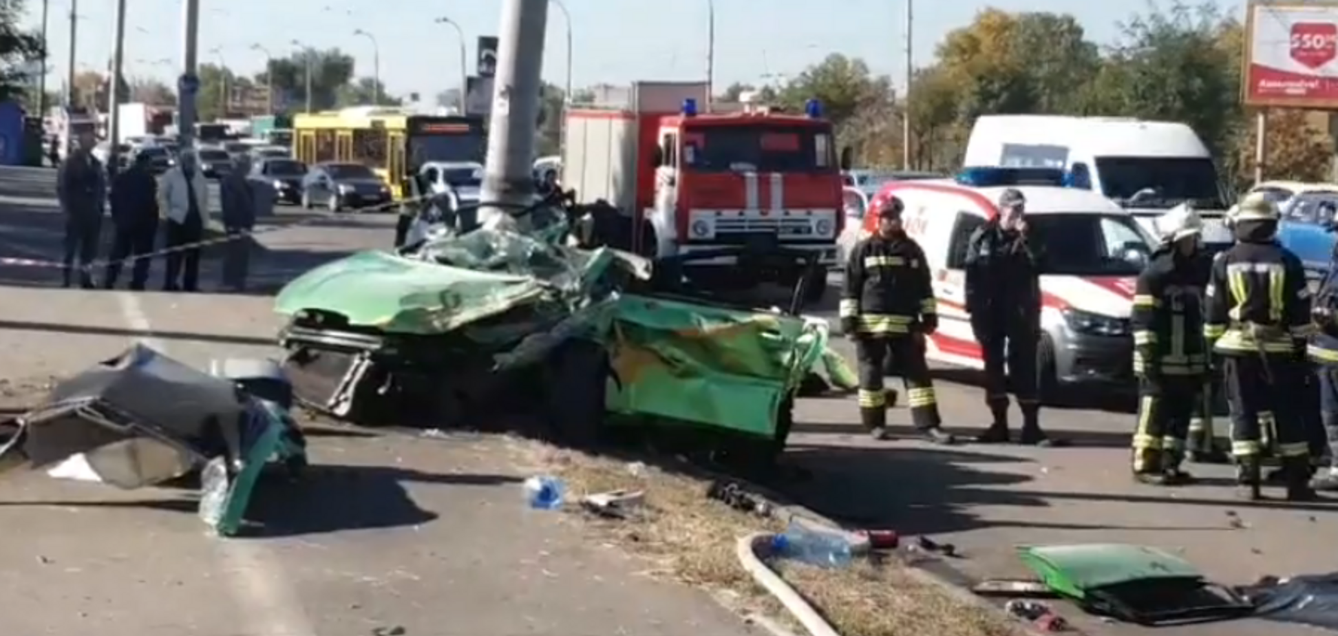 В Киеве произошло масштабное смертельное ДТП: все подробности, фото и видео